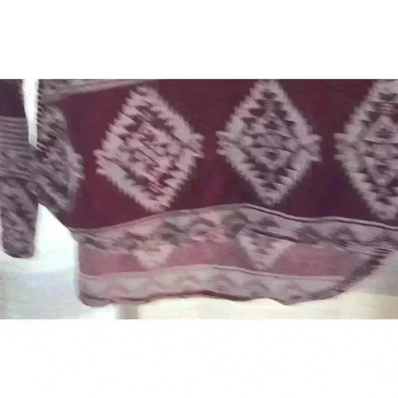 Navajo Indian Print Long Sleeve V-Neck Light weight sweaterRue21 Xl - Picture 2 of 4